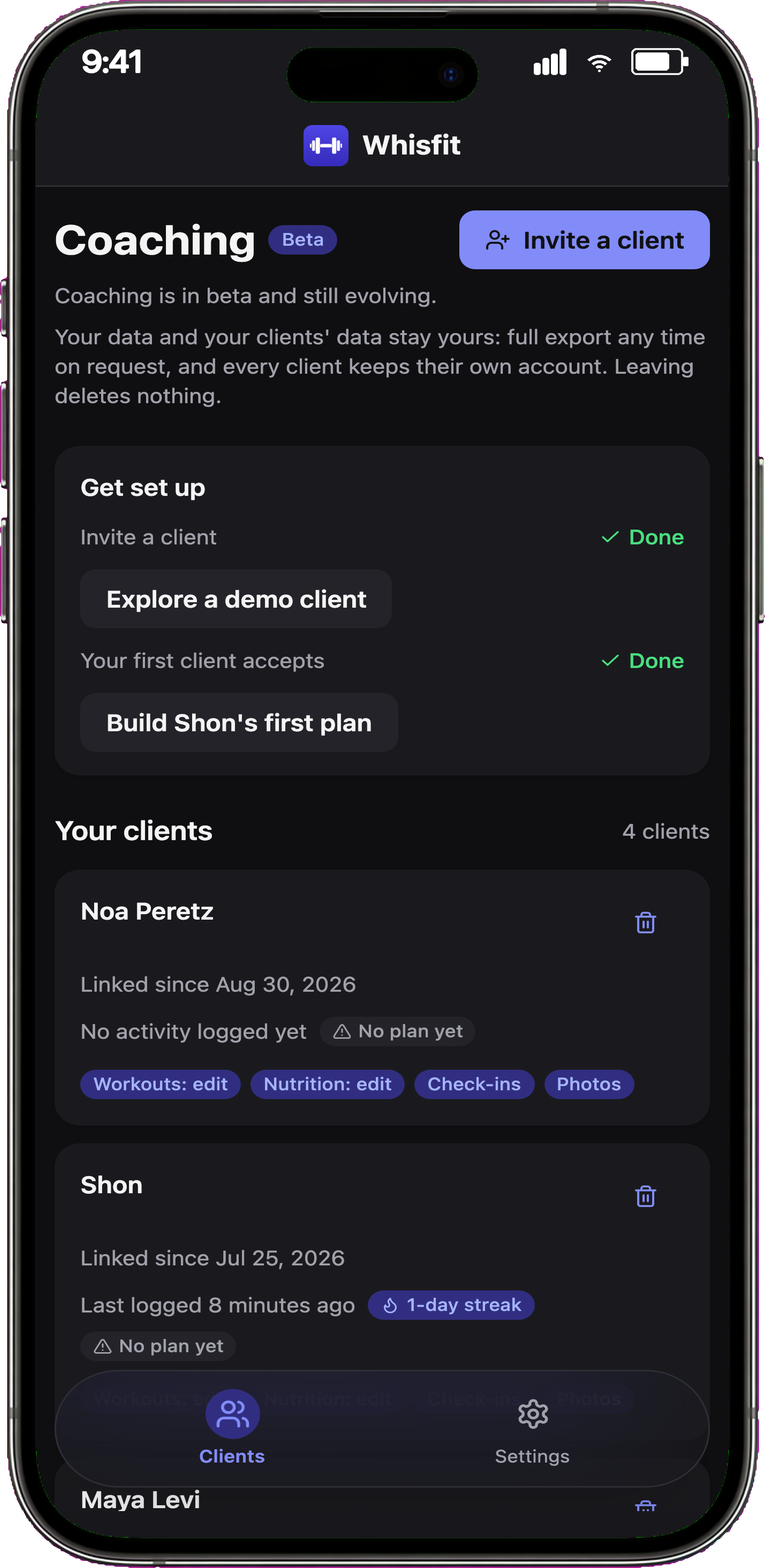 Whisfit from the coach's side: the client roster with an accepted client and a pending invite